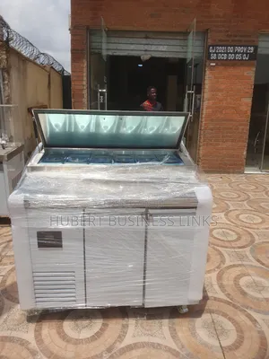 Pizza Prep Table With Under Bar Chiller