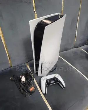 Used Ps5 Fat With 1 Pads and 12games