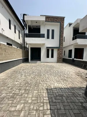 4bdrm Duplex in Ado / Ajah for sale