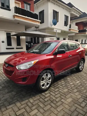 Hyundai Tucson 2011 Red