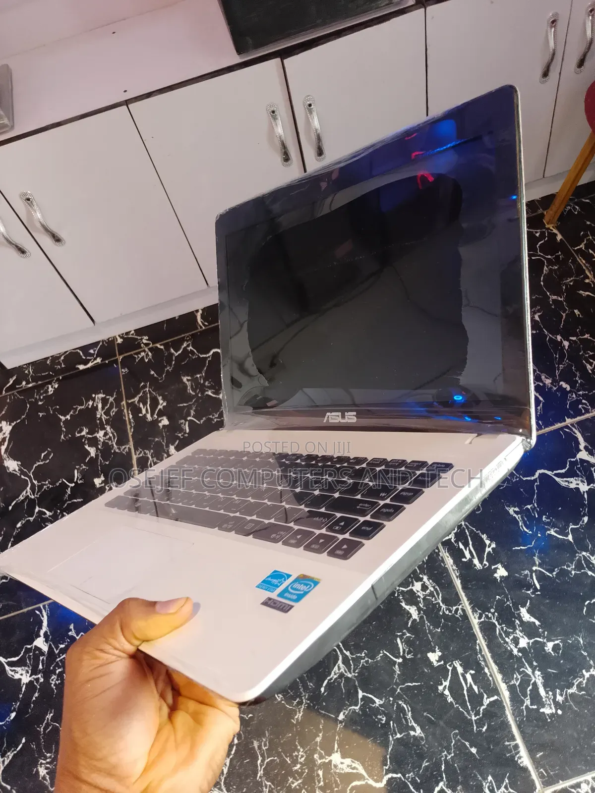 Laptop Asus 4GB HDD+SSD 256GB