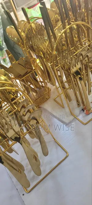 High Quality Cutlery Set. Available in Gold and Silver.