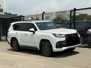 Lexus LX LX 600 2022 White