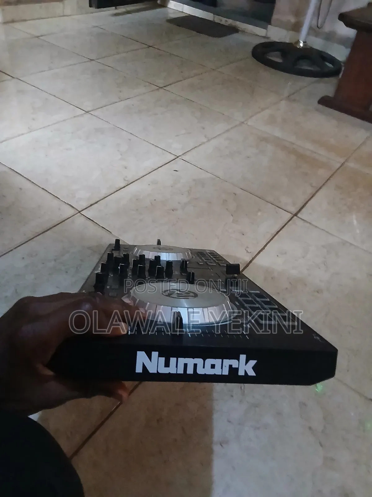 Numark Mixtrack Pro 3