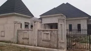 4bdrm Bungalow in Benin City for sale
