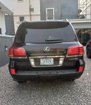 Lexus LX 570 2011 Black