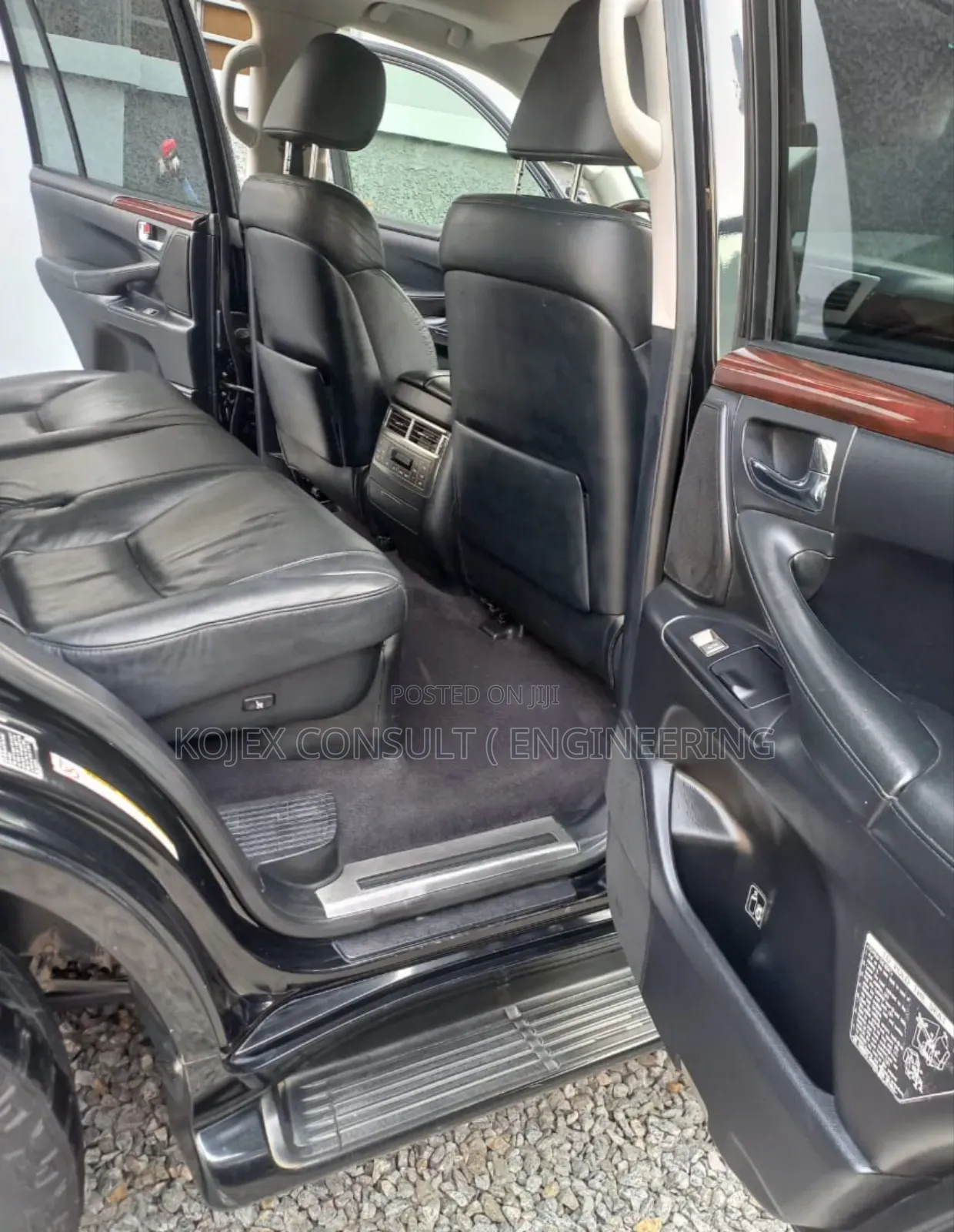 Lexus LX 570 2011 Black