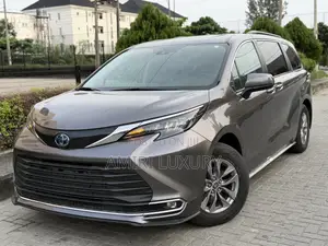 Toyota Sienna 2024 Gray