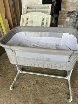 Next to Mom Bassinet With Adjustable Height