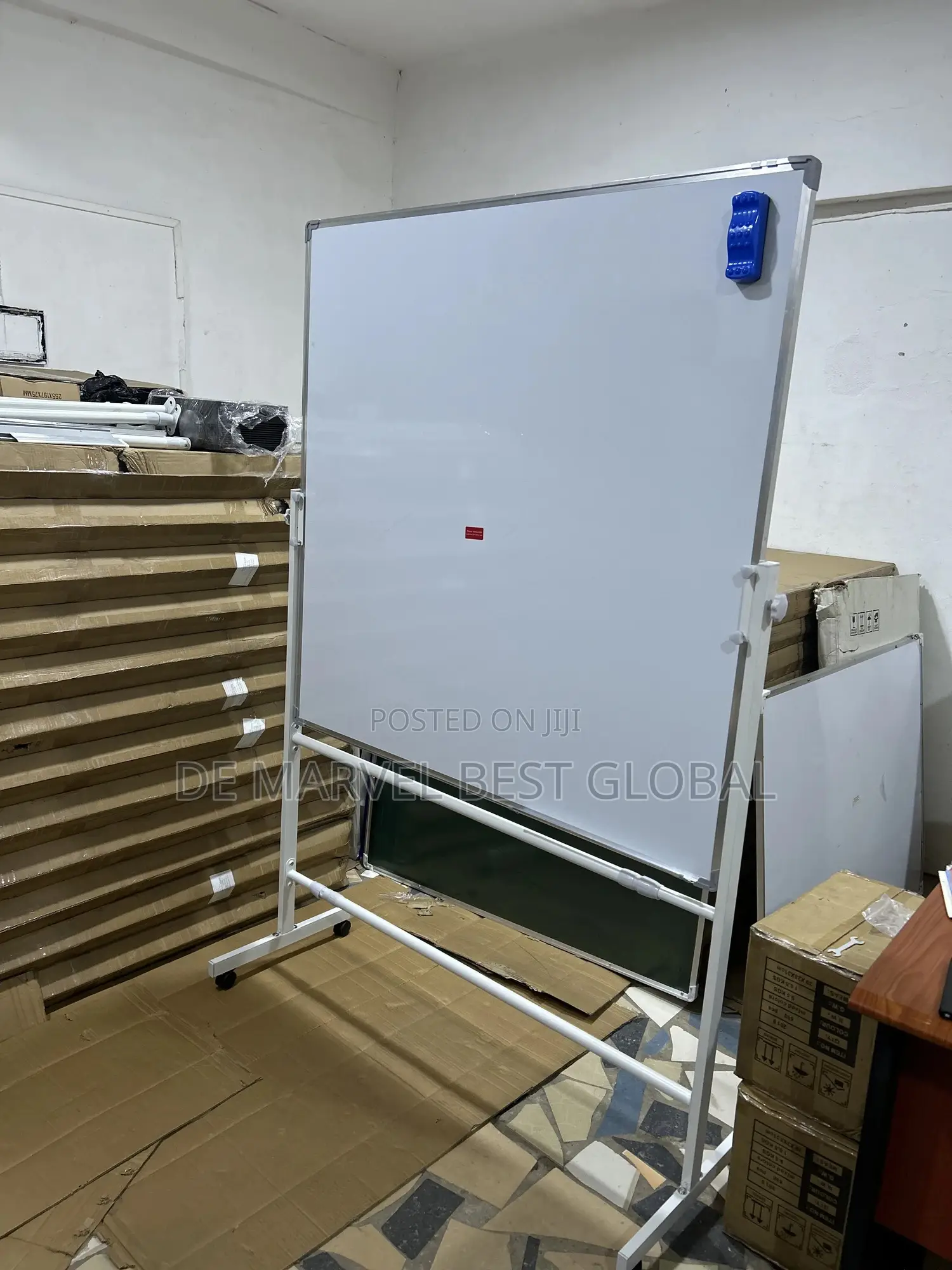 Magnetic Whiteboard 120x120cm With Stand (4x4ft)