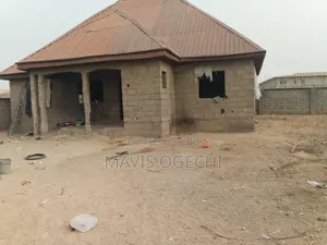 4bdrm Bungalow in Lape Estate Road, Karu for sale