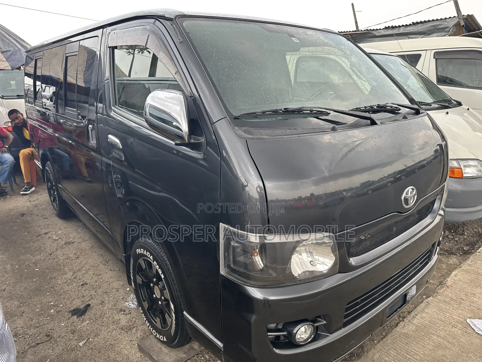 Toyota HiAce 2010 Black