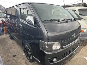 Toyota HiAce 2010 Black