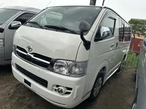 Toyota HiAce 2010 White