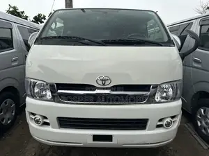 Toyota HiAce 2010 White