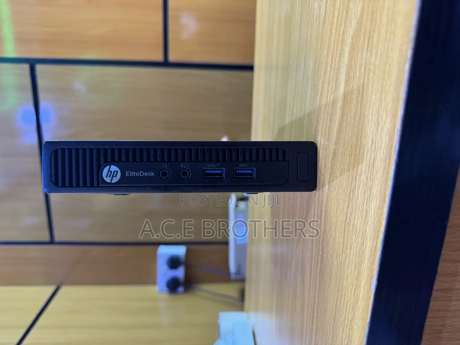 Desktop Computer HP EliteDesk 800 8GB Intel Core i3 SSD 128GB