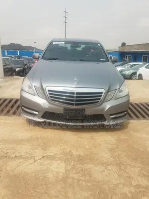 Mercedes-Benz E350 Base 4dr 4Matic Sedan AWD (3.5L 6cyl 7A) 2012 Gray