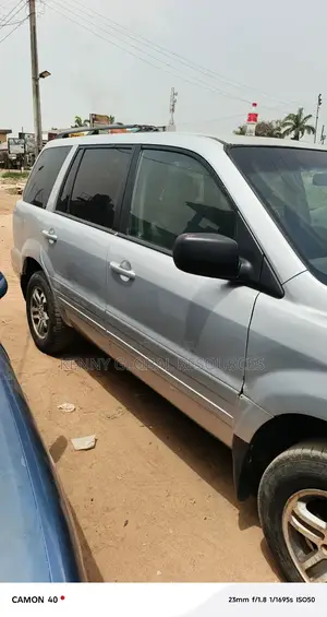 Honda Pilot 2004 Silver