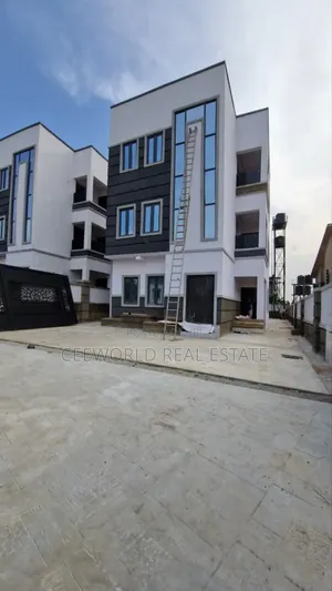3bdrm Apartment In Kolapo Ishola Gra, Akobo For Sale
