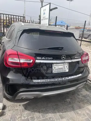 Mercedes-Benz GLA 250 2017 Black