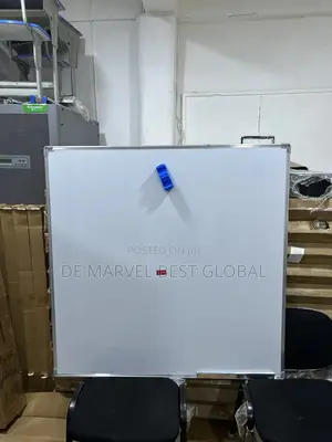 Magnetic Whiteboard 120x120cm (4x4ft)