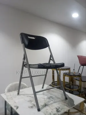 Foldable Plastic Chairs