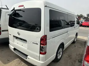 Toyota HiAce 2012 White
