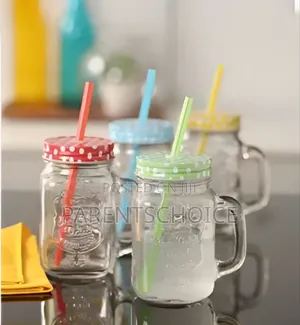 Mason Jar With Lid and Straw