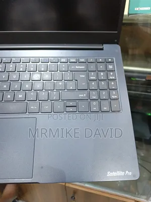 Laptop Toshiba Satellite C50 8GB Intel Core i5 SSD 256GB