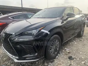 Lexus NX 300h Base 4x4 (2.5L 4cyl 2A) 2018 Black