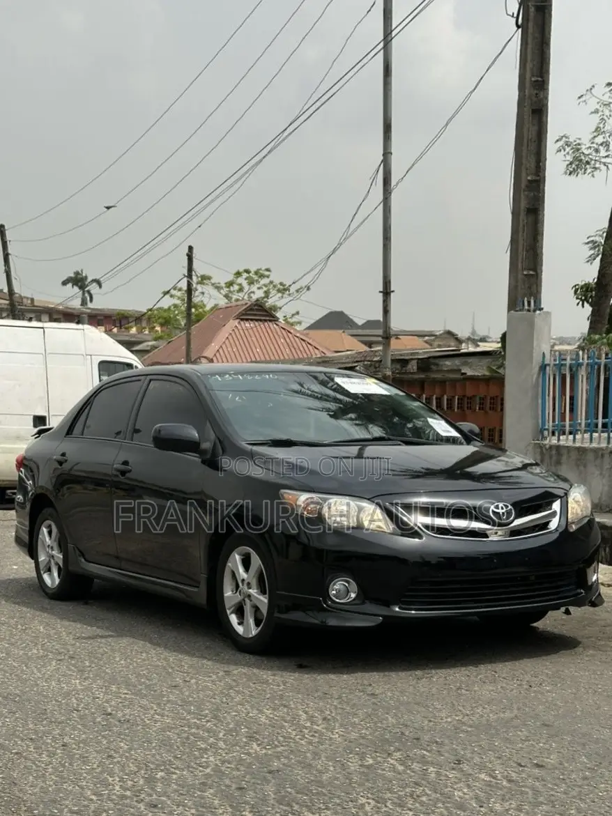 Toyota Corolla 2011 Black