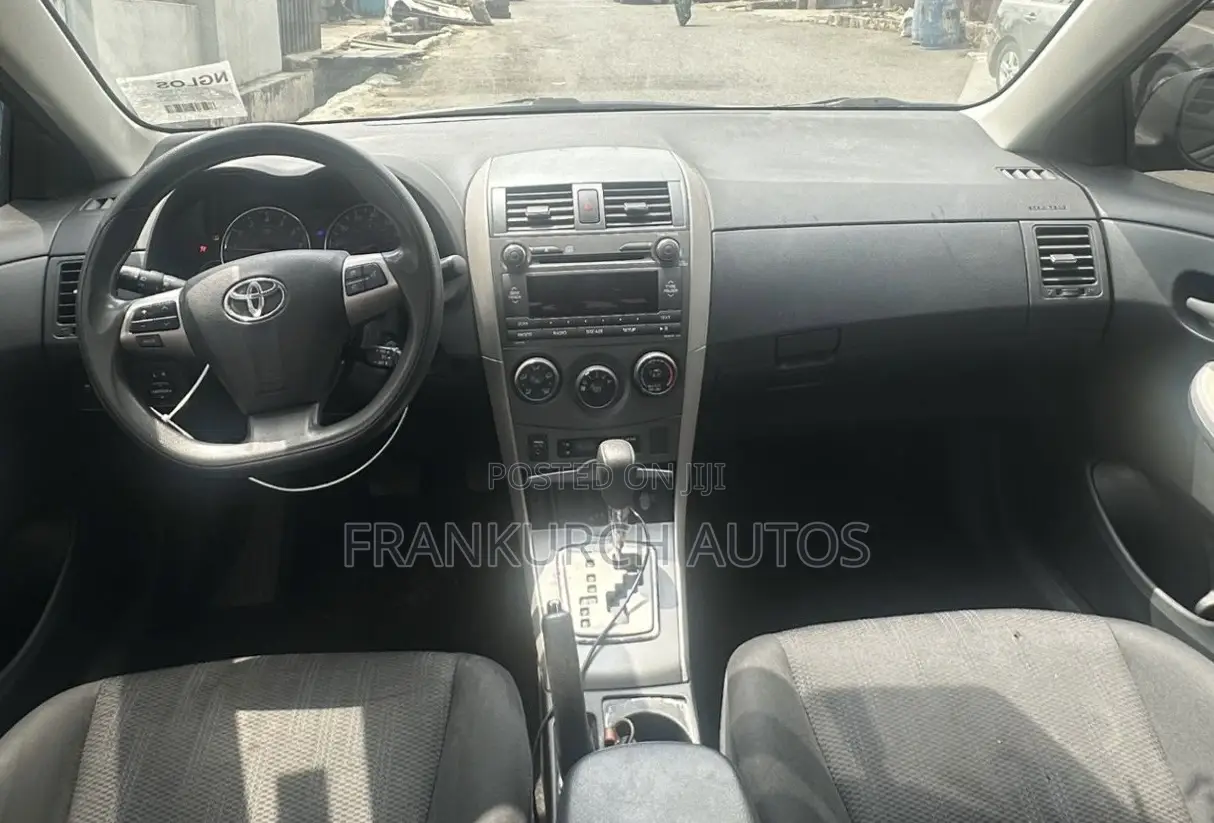 Toyota Corolla 2011 Black