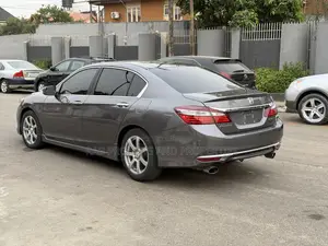 Honda Accord Sport SE 4dr Sedan FWD (2.4L 4cyl 2A) 2017 Gray