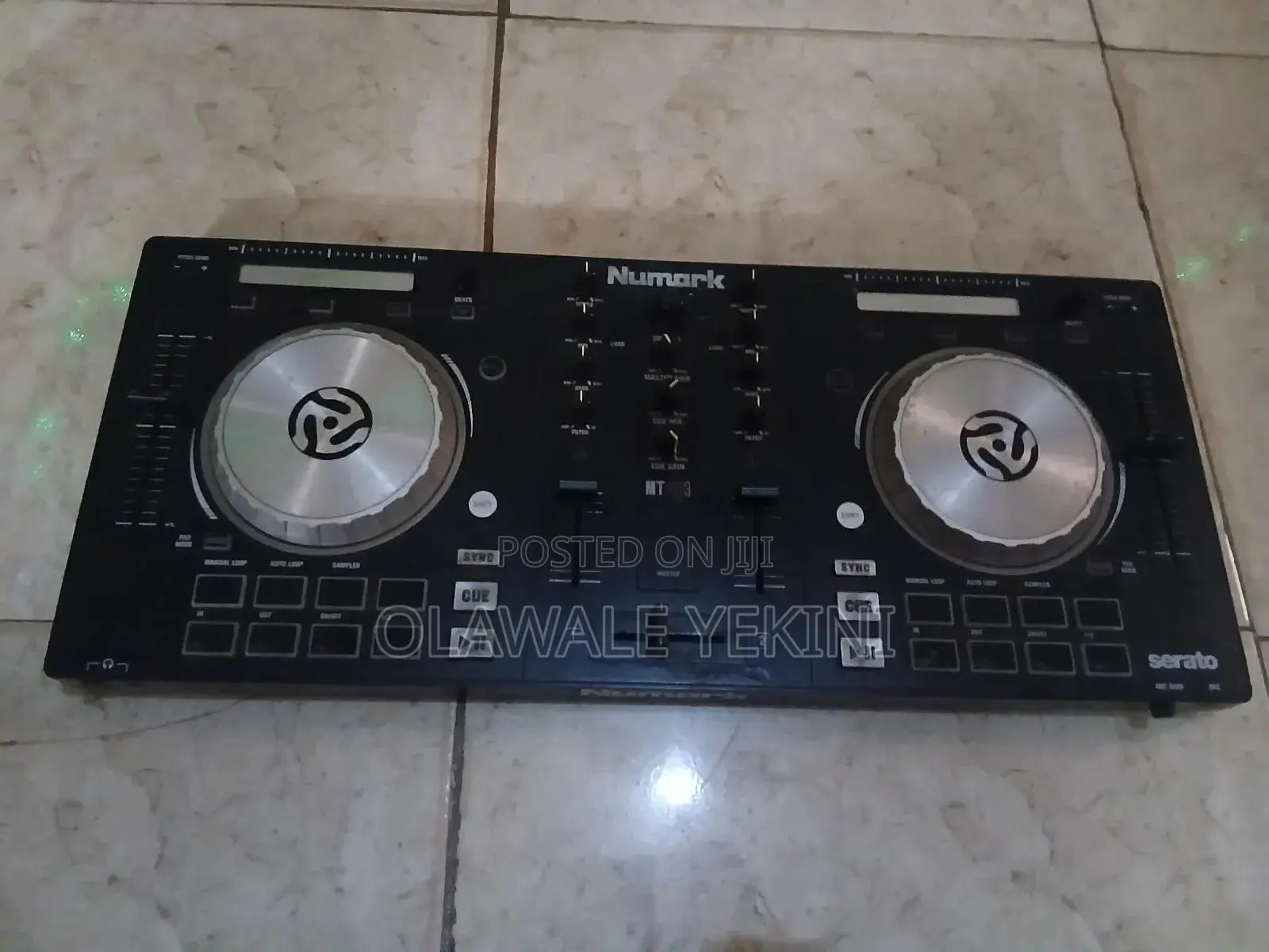 Numark Mixtrack Pro 3