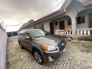 Toyota RAV4 2013 Brown