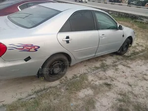Toyota Camry 2004 Silver