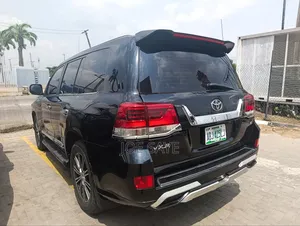 Toyota Land Cruiser Prado 2010 Black
