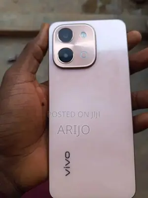 Vivo Y28 8 GB Rose Gold