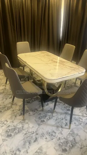 Beautiful 6 Seater Dining Table
