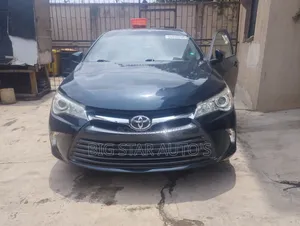Toyota Camry SE 4dr Sedan (2.5L 4cyl 6A) 2017 Blue