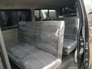 Toyota HiAce 2013 Black
