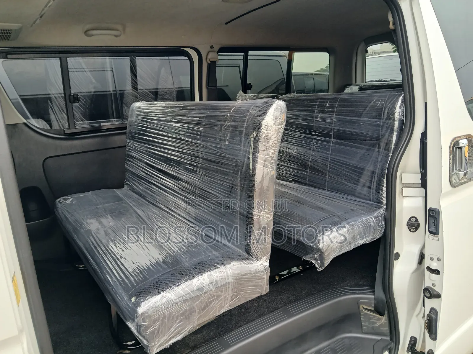 Toyota HiAce 2012 White