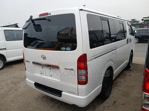 Toyota HiAce 2012 White