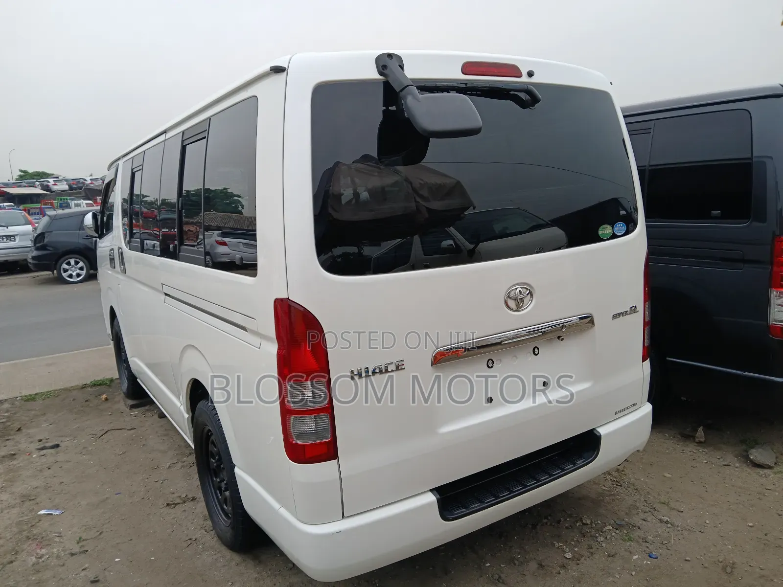 Toyota HiAce 2012 White