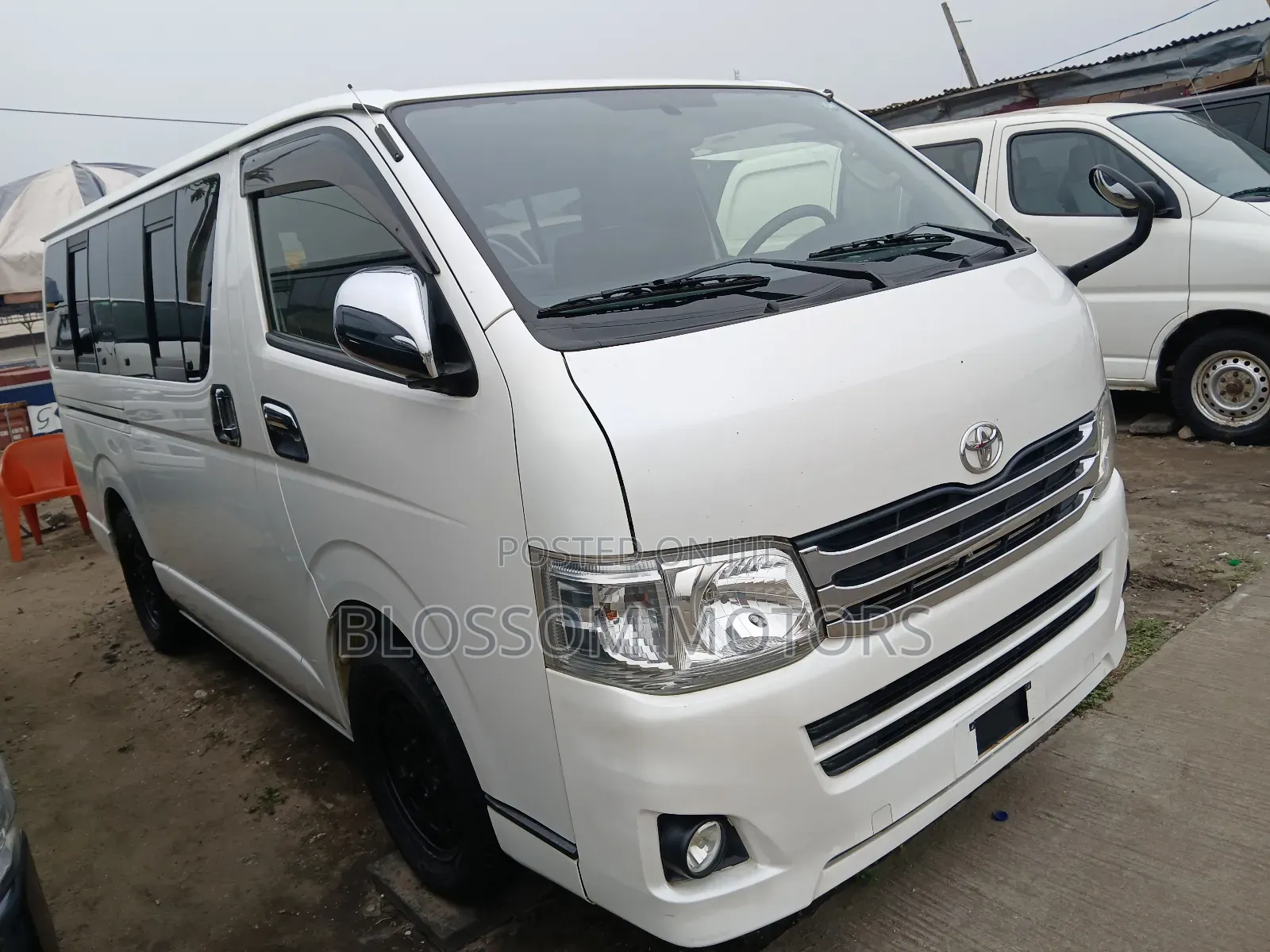 Toyota HiAce 2012 White