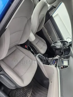 Hyundai Elantra SE Sedan FWD (2.0L 4cyl 6M) 2017 Blue