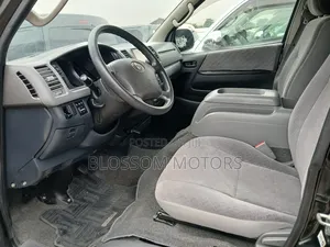 Toyota HiAce 2013 Black