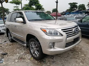 Lexus LX 570 AWD 2014 Gold