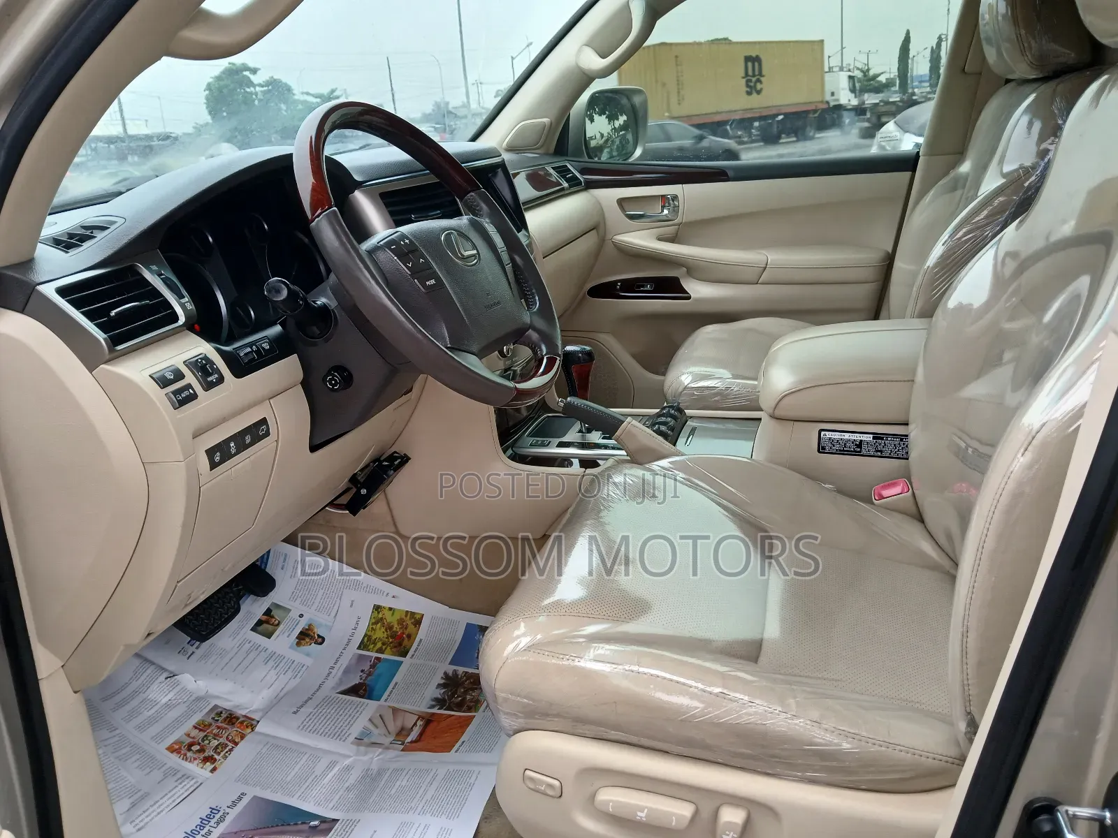 Lexus LX 570 AWD 2014 Gold