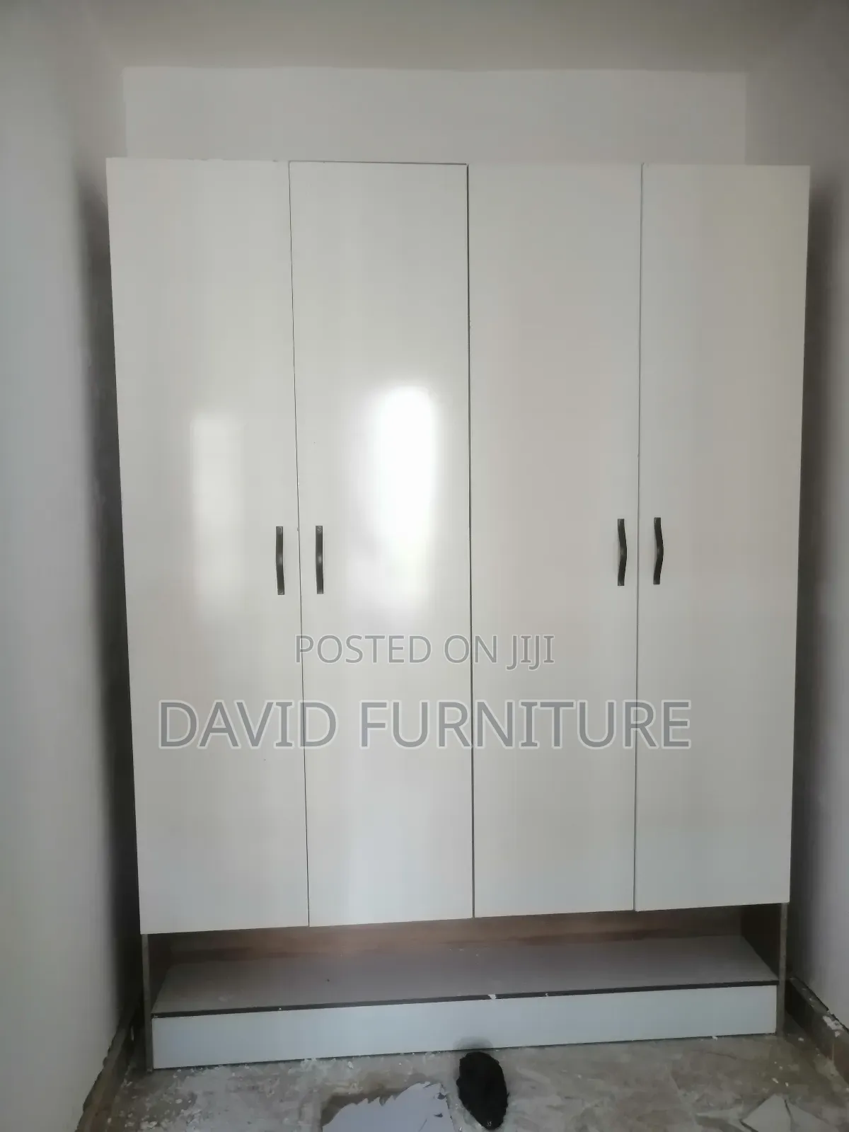 Inbuilt Wardrobe